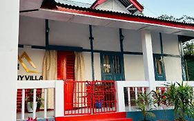 Sunny Villa